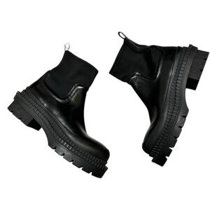 NWT* ZARA Black Leather Traktor Leather Ankle Boots Size 39 Women's 1134/810